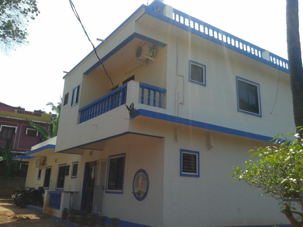 Casa Almeida Guest House Candolim Esterno foto