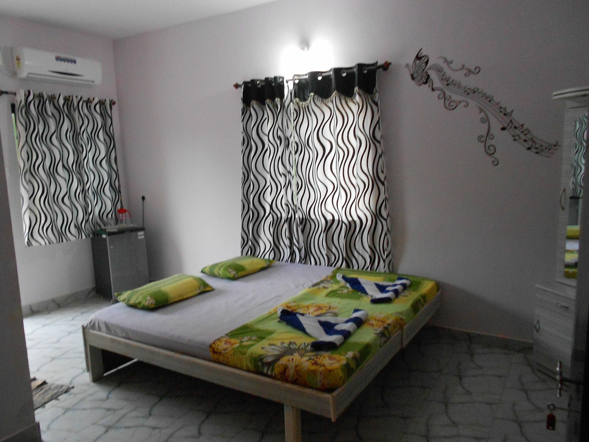 Casa Almeida Guest House Candolim Esterno foto
